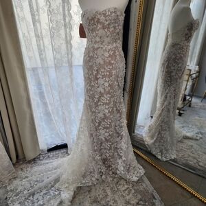 Elegant Lace Strapless Gown